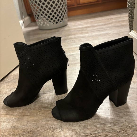 Black heels - Picture 5 of 5